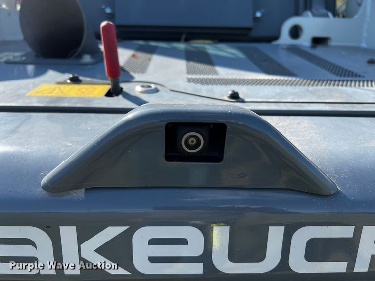 image for item MF9891 2020 Takeuchi TL8R2  tracked skid steer loader