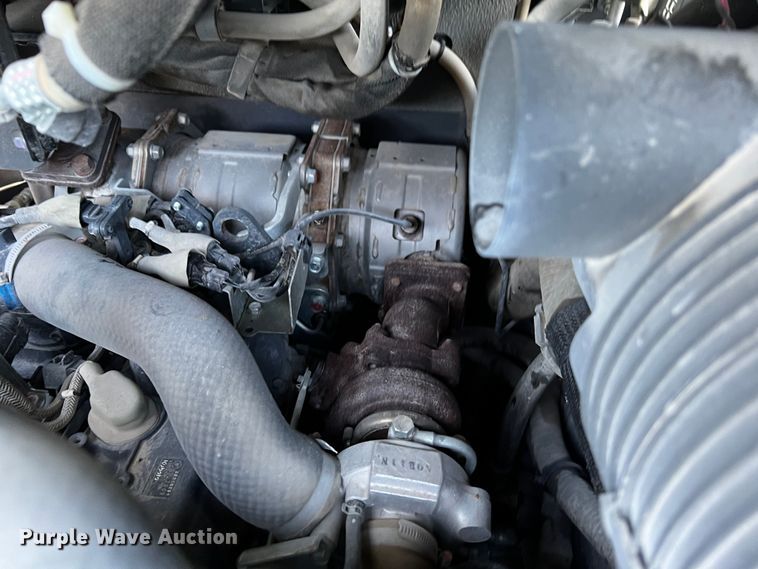 image for item MF9891 2020 Takeuchi TL8R2  tracked skid steer loader