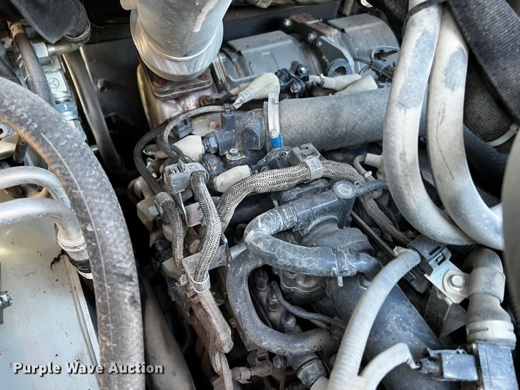 image for item MF9891 2020 Takeuchi TL8R2  tracked skid steer loader