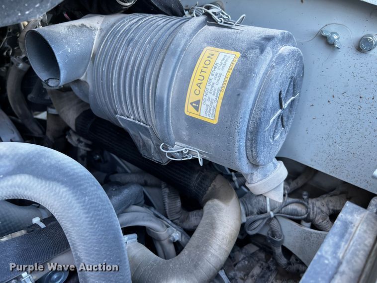 image for item MF9891 2020 Takeuchi TL8R2  tracked skid steer loader