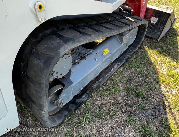 image for item MF9891 2020 Takeuchi TL8R2  tracked skid steer loader