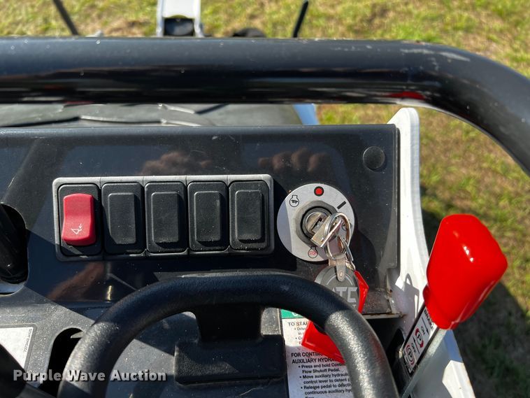 image for item MF9892 2022 Bobcat MT100  compact utility loader