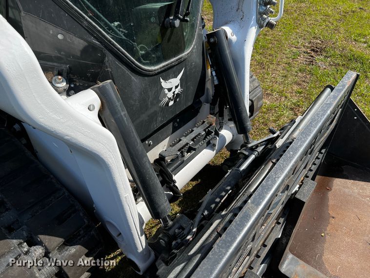 image for item MF9893 2022 Bobcat T76  tracked skid steer loader