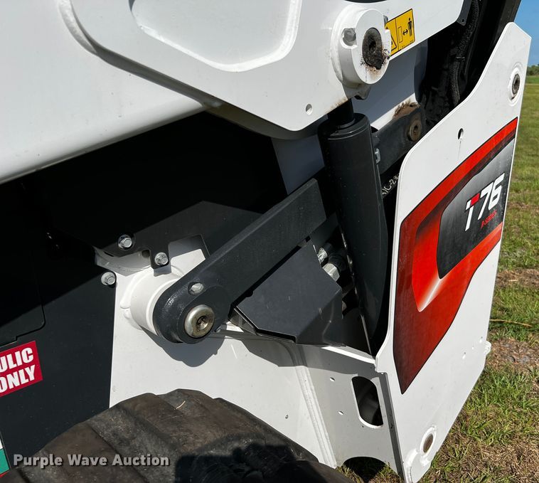 image for item MF9893 2022 Bobcat T76  tracked skid steer loader