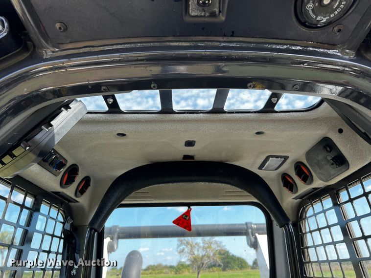 image for item MF9893 2022 Bobcat T76  tracked skid steer loader