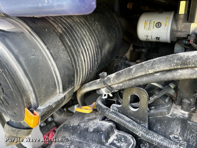 image for item MF9893 2022 Bobcat T76  tracked skid steer loader