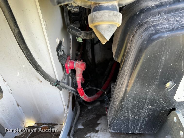 image for item MF9893 2022 Bobcat T76  tracked skid steer loader