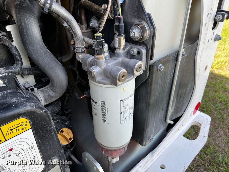 image for item MF9893 2022 Bobcat T76  tracked skid steer loader