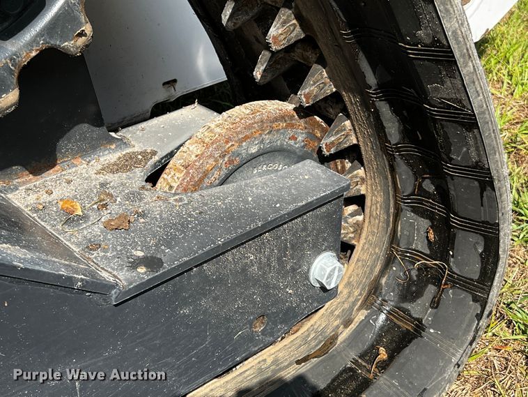 image for item MF9893 2022 Bobcat T76  tracked skid steer loader