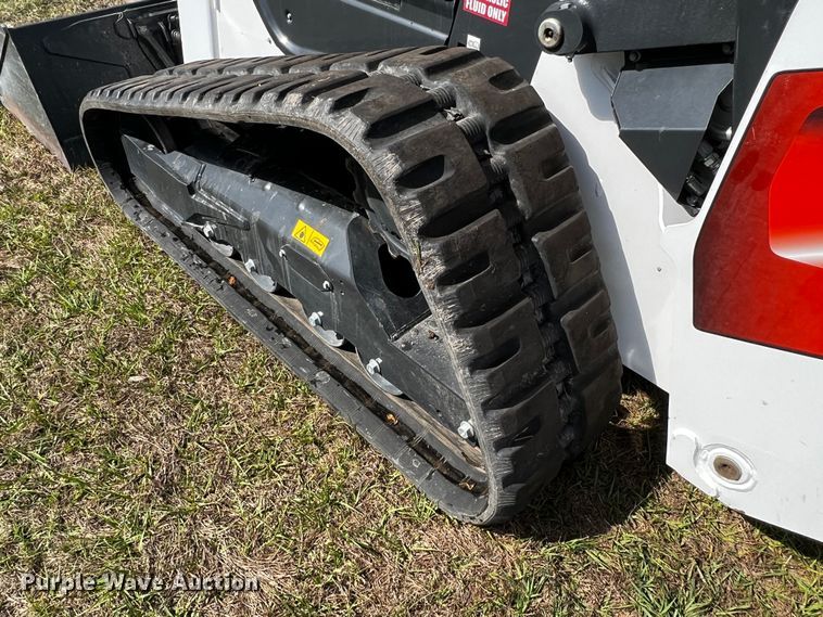 image for item MF9893 2022 Bobcat T76  tracked skid steer loader
