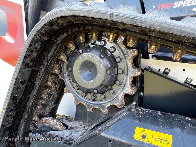 image for item MF9893 2022 Bobcat T76  tracked skid steer loader