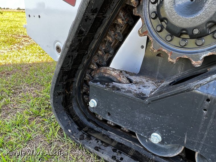 image for item MF9893 2022 Bobcat T76  tracked skid steer loader
