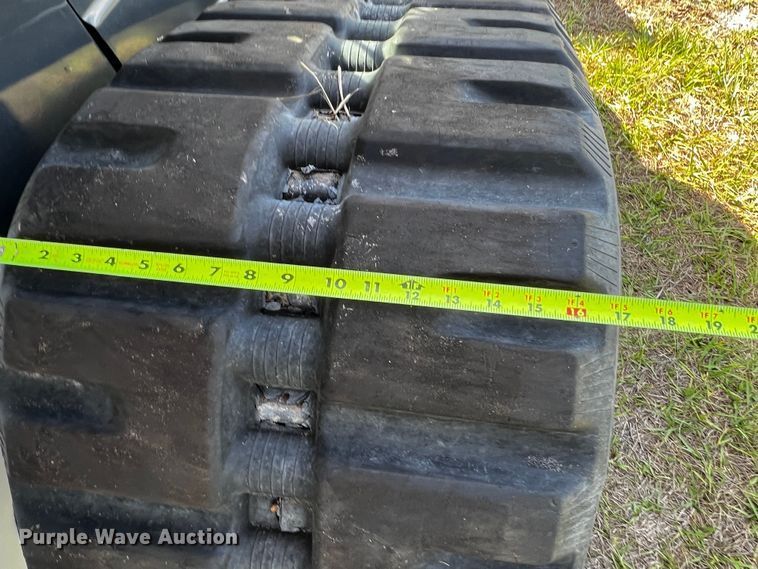 image for item MF9893 2022 Bobcat T76  tracked skid steer loader