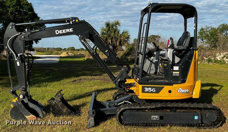 image for item MF9894 2022 John Deere 35G  mini excavator
