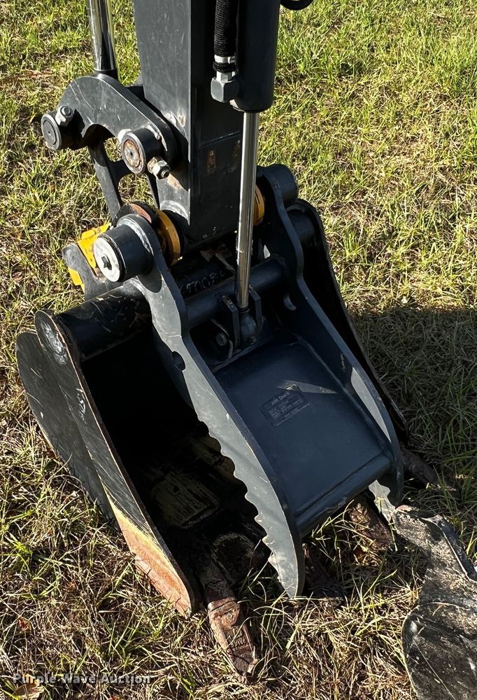 image for item MF9894 2022 John Deere 35G  mini excavator