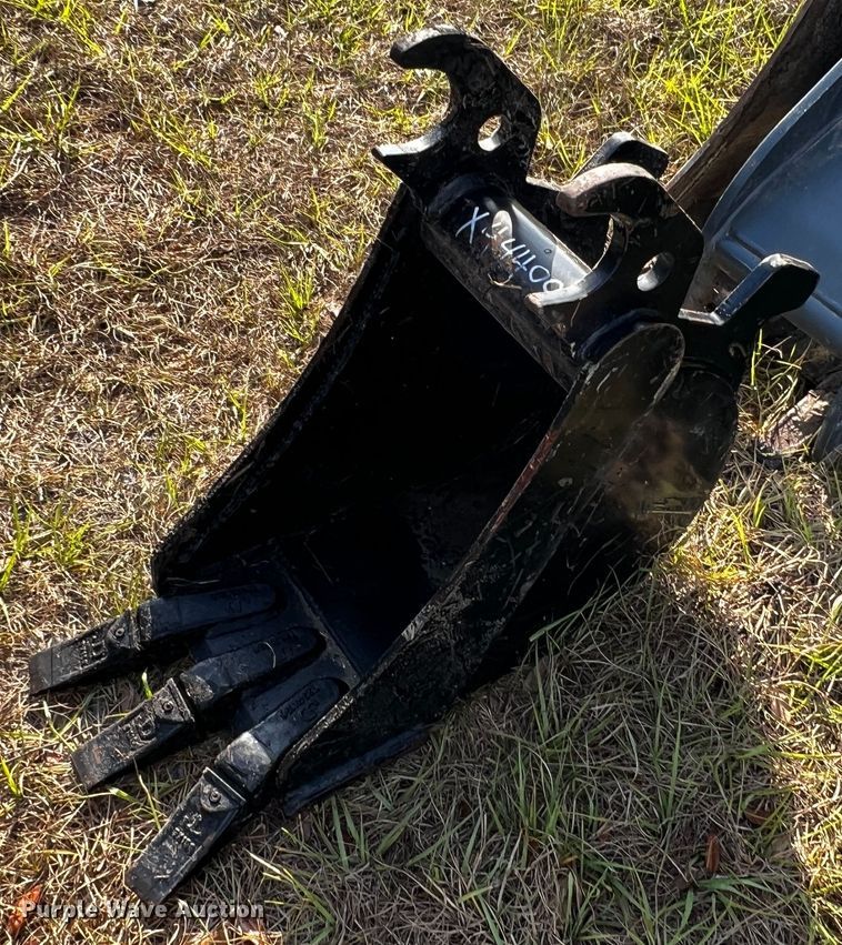 image for item MF9894 2022 John Deere 35G  mini excavator