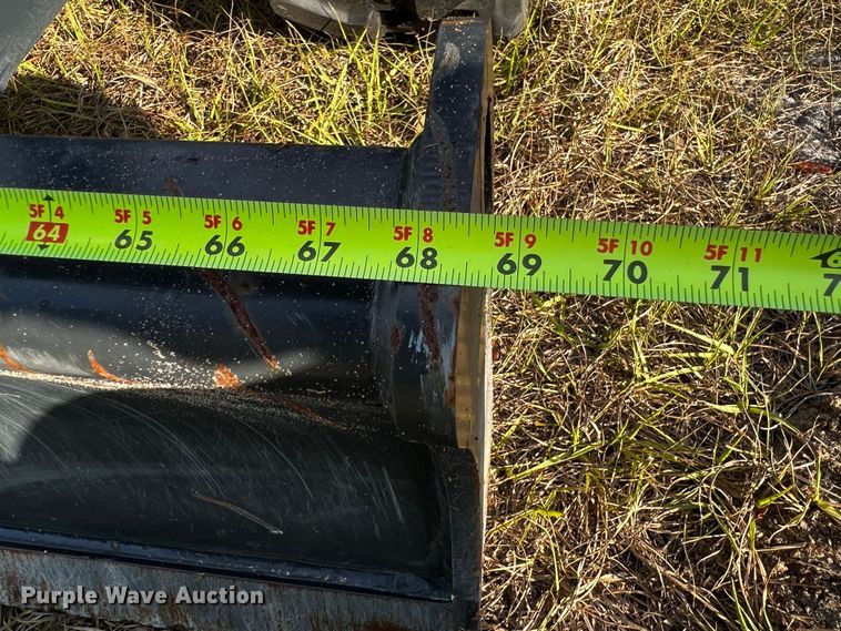 image for item MF9894 2022 John Deere 35G  mini excavator