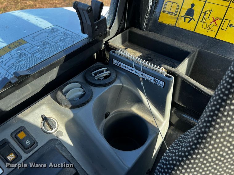 image for item MF9895 2022 Bobcat E50  mini excavator