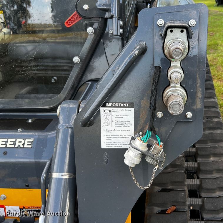 image for item MF9898 2022 John Deere 325G  tracked skid steer loader