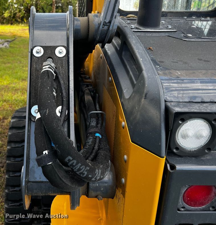 image for item MF9898 2022 John Deere 325G  tracked skid steer loader