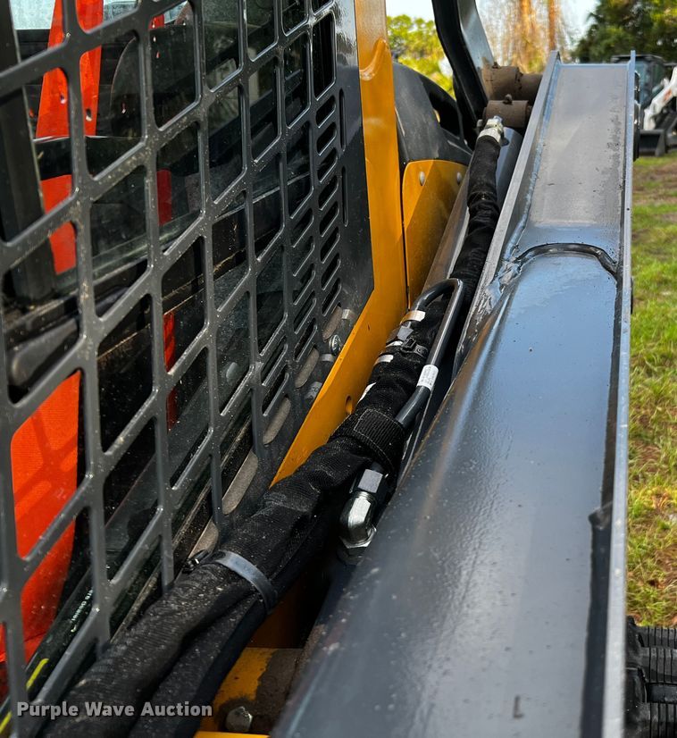 image for item MF9898 2022 John Deere 325G  tracked skid steer loader