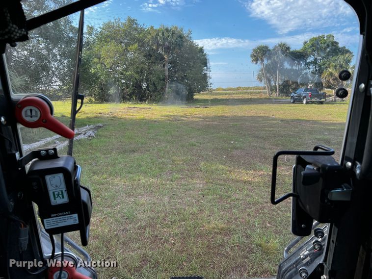 image for item MF9898 2022 John Deere 325G  tracked skid steer loader