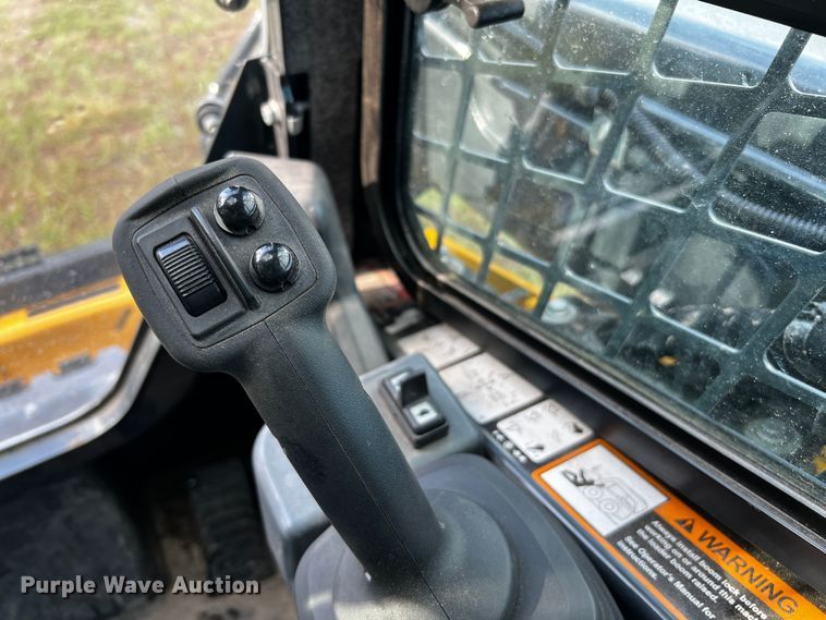 image for item MF9898 2022 John Deere 325G  tracked skid steer loader