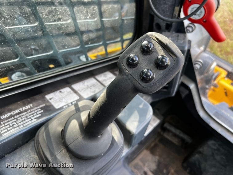 image for item MF9898 2022 John Deere 325G  tracked skid steer loader