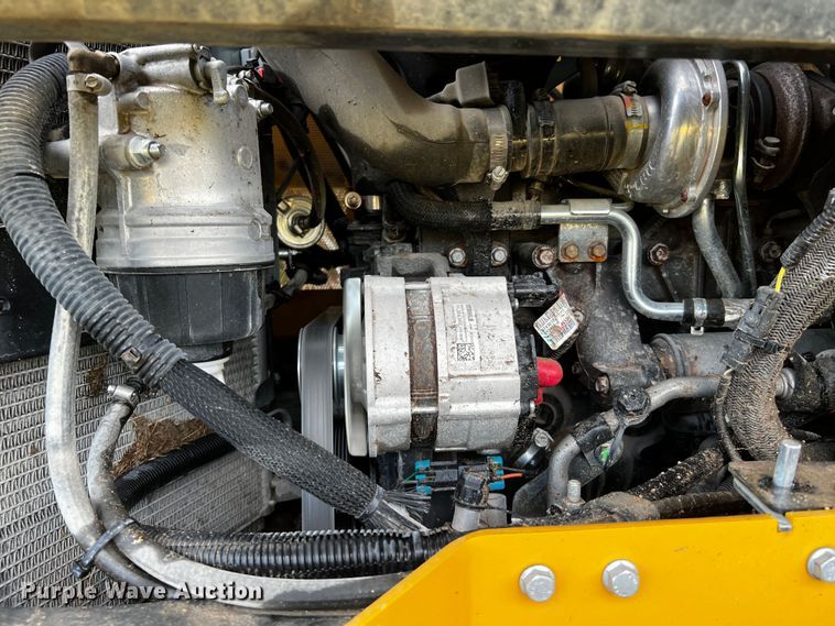 image for item MF9898 2022 John Deere 325G  tracked skid steer loader