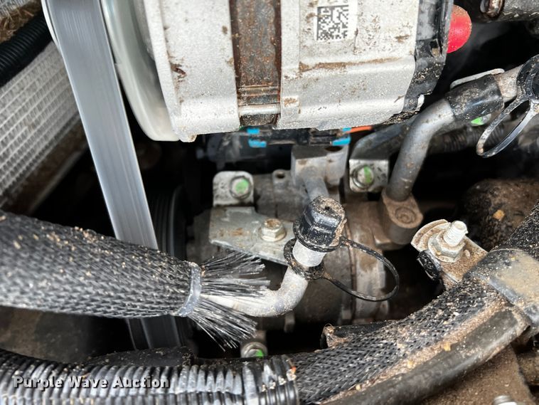 image for item MF9898 2022 John Deere 325G  tracked skid steer loader