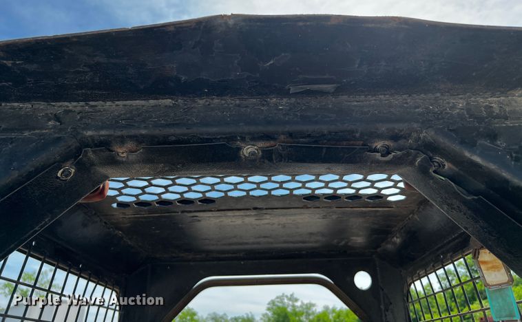 image for item MF9904 Mustang 2600R  skid steer loader