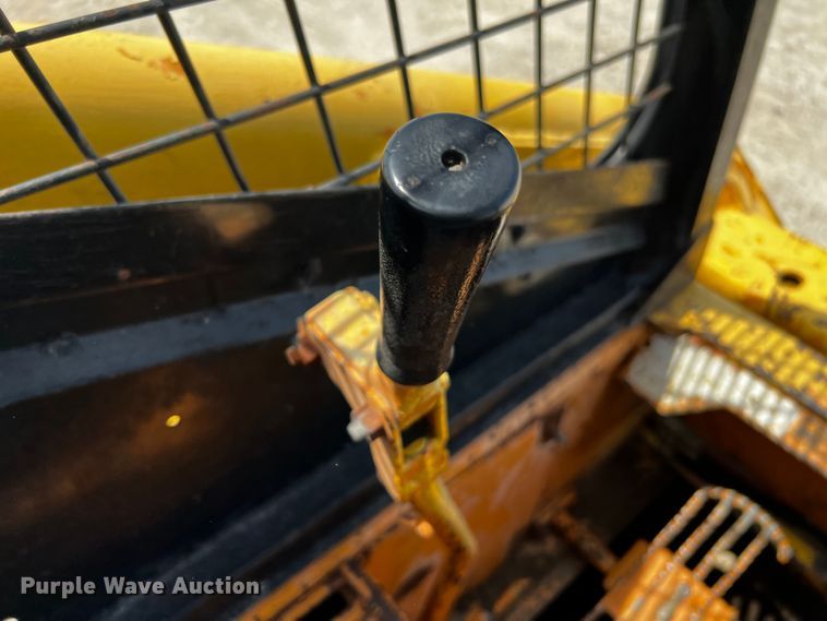 image for item MF9904 Mustang 2600R  skid steer loader