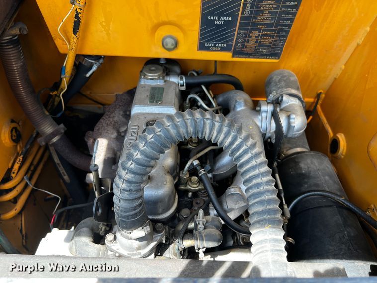 image for item MF9904 Mustang 2600R  skid steer loader