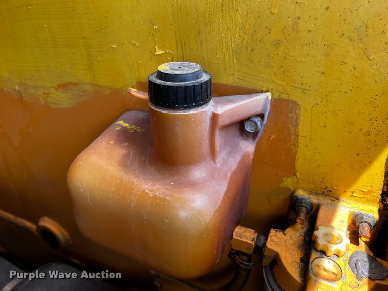 image for item MF9904 Mustang 2600R  skid steer loader