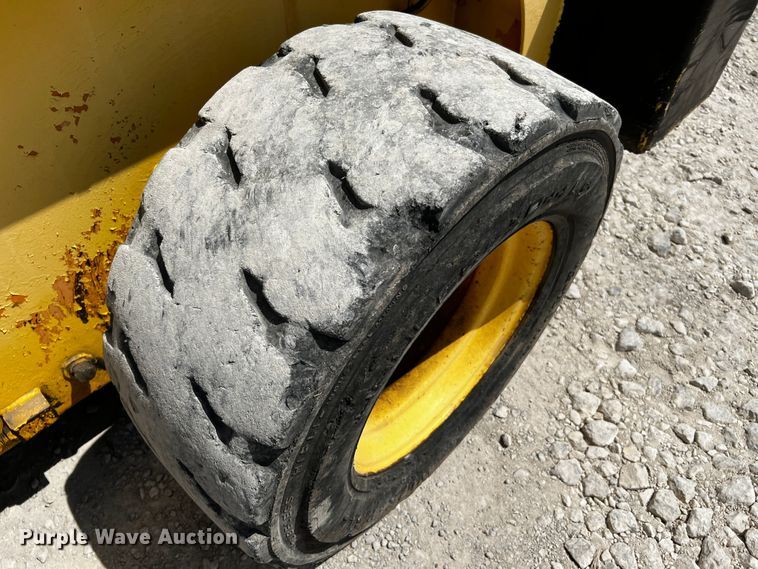 image for item MF9904 Mustang 2600R  skid steer loader