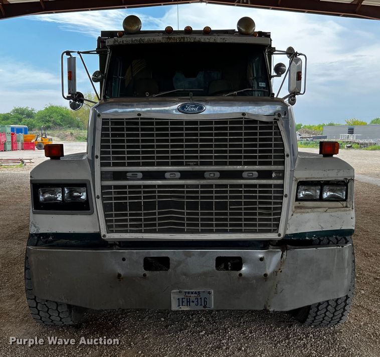 image for item MF9906 1985 Ford LTL9000  dump truck