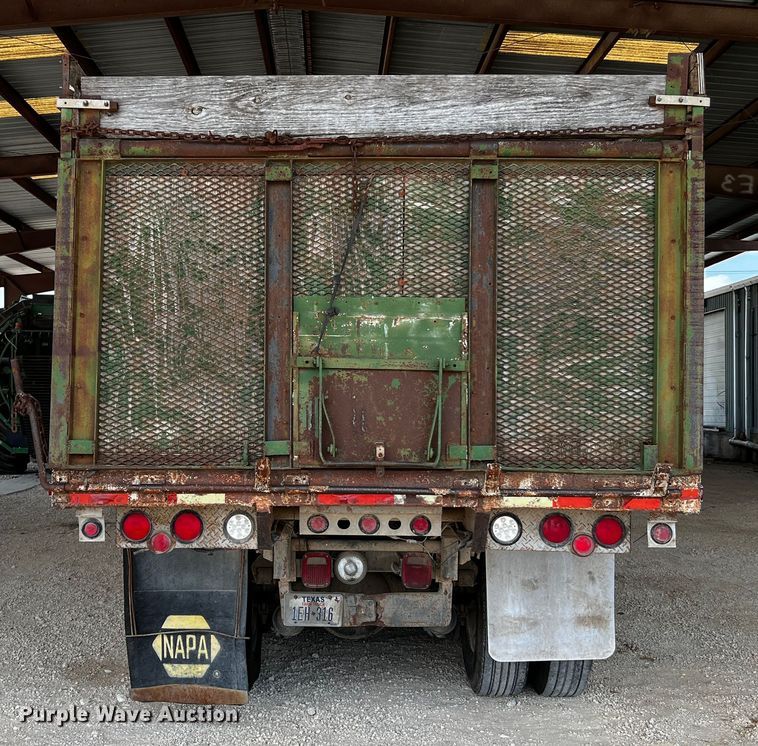 image for item MF9906 1985 Ford LTL9000  dump truck