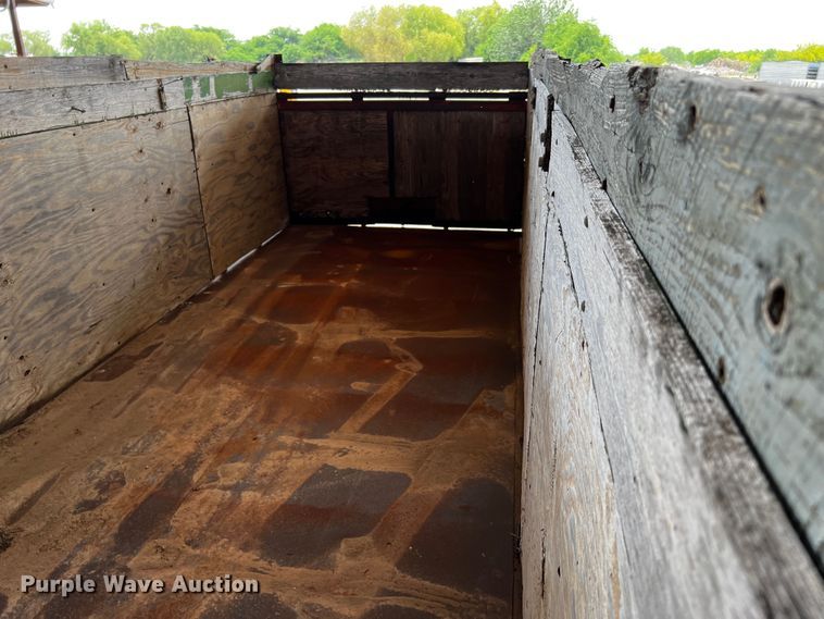 image for item MF9906 1985 Ford LTL9000  dump truck