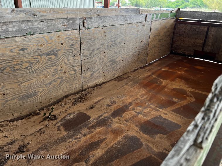 image for item MF9906 1985 Ford LTL9000  dump truck