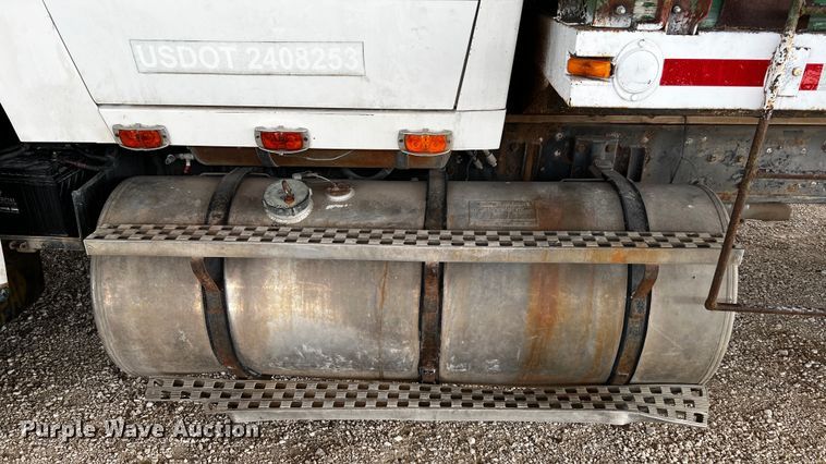 image for item MF9906 1985 Ford LTL9000  dump truck