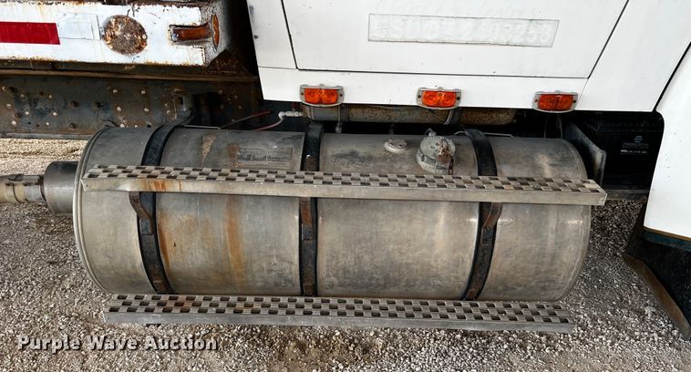 image for item MF9906 1985 Ford LTL9000  dump truck