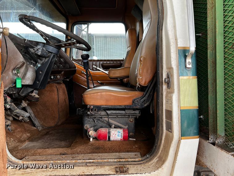 image for item MF9906 1985 Ford LTL9000  dump truck