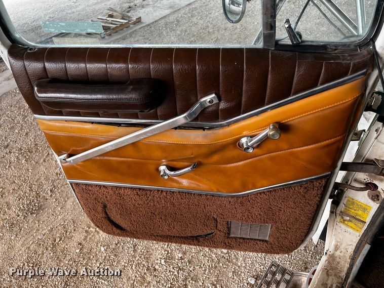 image for item MF9906 1985 Ford LTL9000  dump truck