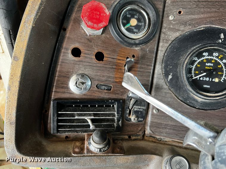 image for item MF9906 1985 Ford LTL9000  dump truck