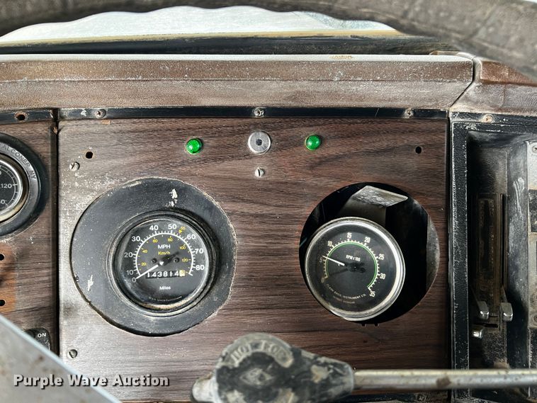 image for item MF9906 1985 Ford LTL9000  dump truck