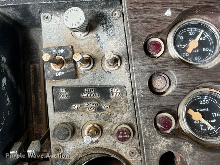 image for item MF9906 1985 Ford LTL9000  dump truck