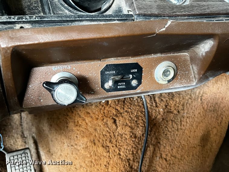 image for item MF9906 1985 Ford LTL9000  dump truck