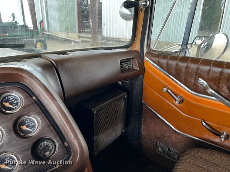 image for item MF9906 1985 Ford LTL9000  dump truck