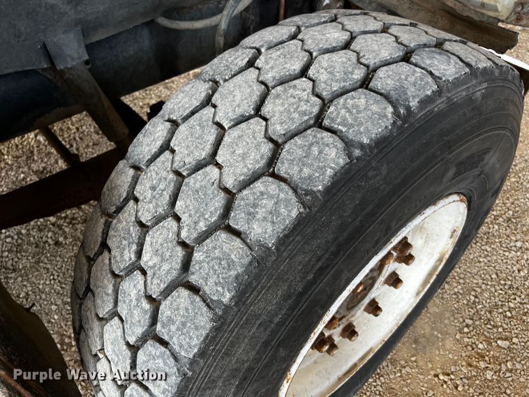 image for item MF9906 1985 Ford LTL9000  dump truck