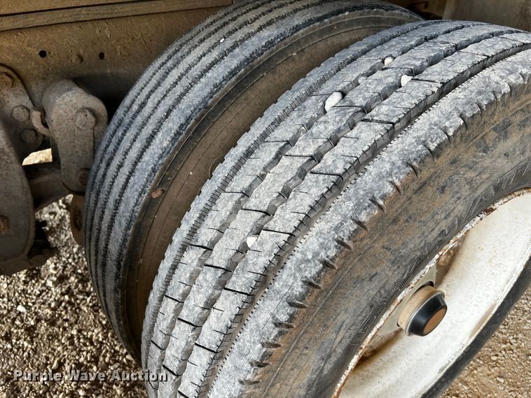 image for item MF9906 1985 Ford LTL9000  dump truck